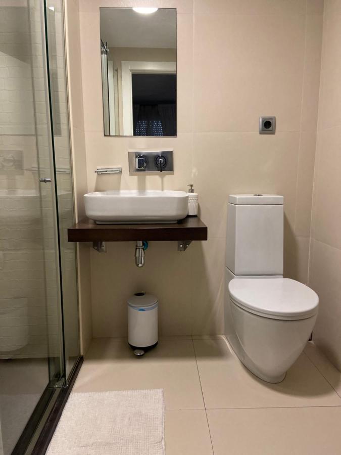 Cute Apartment Valenza Esterno foto