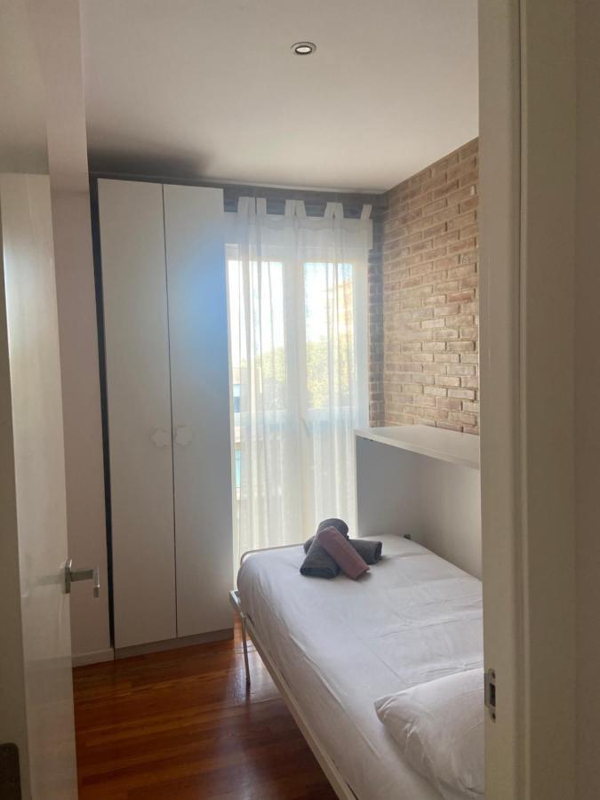Cute Apartment Valenza Esterno foto